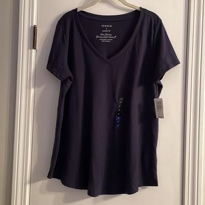 Torrid short sleeve Navy tee size 0 brand new with tags